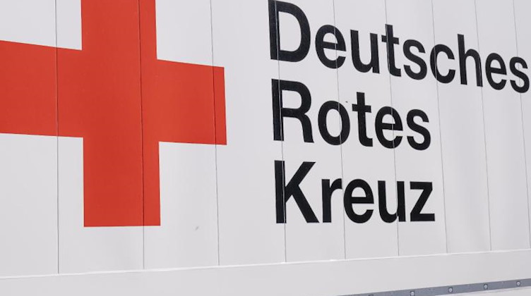 Das Logo des Deutschen Rotes Kreuzes. Foto: Frank Molter/dpa/Archivbild
