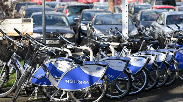 Leihräder des Radverleihs Nextbike. Foto: Uwe Zucchi/dpa/Symbolbild
