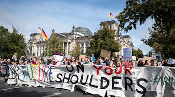Klimastreik vor dem Reichstag / © Fridays for Future Deutschland