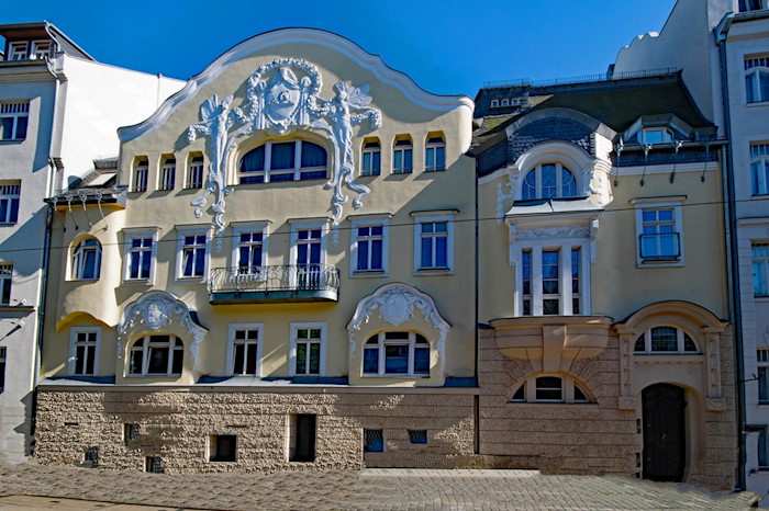 Abbildung 2: Im beliebten Leipziger Ortsteil Gohlis kostet ein Einfamilienhaus noch die Hälfte von einem 125-Quadratmeter Haus in Hamburg-Wandsbek. Doch die Bodenrichtwerte in Leipzig steigen mit der Beliebtheit der Stadt.