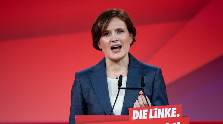 Katja Kipping, Bundesvorsitzende der Partei Die Linke, spricht. Foto: Bernd von Jutrczenka/dpa/Archivbild