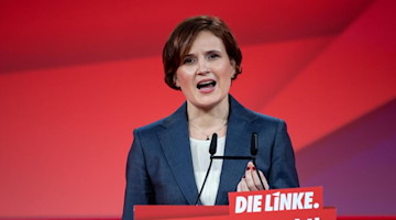 Katja Kipping, Bundesvorsitzende der Partei Die Linke, spricht. Foto: Bernd von Jutrczenka/dpa/Archivbild