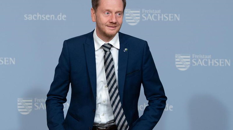 Michael Kretschmer (CDU), Ministerpräsident von Sachsen, spricht. Foto: Sebastian Kahnert/dpa-Zentralbild/dpa