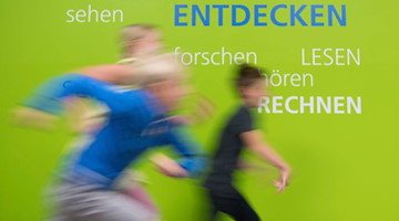 Heute die Schule von morgen erforschen – Hohe Auszeichnung für Projekt Universitäts­schule der TU Dresden