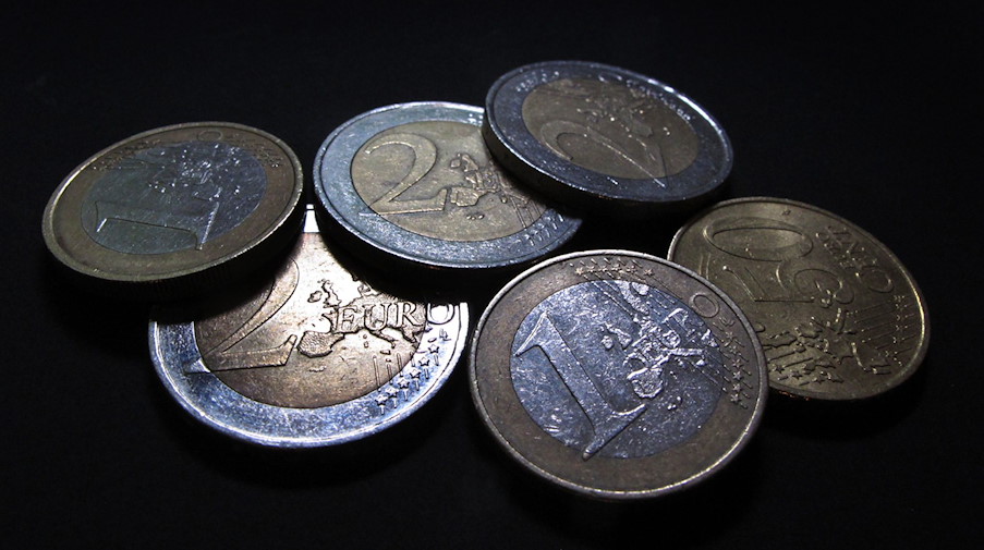 Euro-Münzen liegen übereinander gehäuft. / Foto: picture alliance /dpa/Illustration
