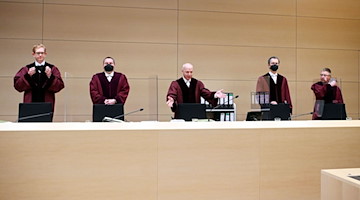 Der Dritte Strafsenat des Bundesgerichtshof eröffnet eine Verhandlung zum NSU-Komplex. / Foto: Uli Deck/dpa