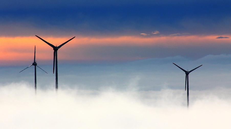 Symbolbild Erneuerbare Energien / pixabay Oimheidi