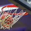 Ein Basketball fällt in den Basketballkorb. / Foto: picture alliance / dpa/Symbolbild