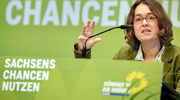 Claudia Maicher spricht auf einem Landesparteitag in Leipzig. / Foto: Jan Woitas/dpa-Zentralbild/dpa/Archvibild