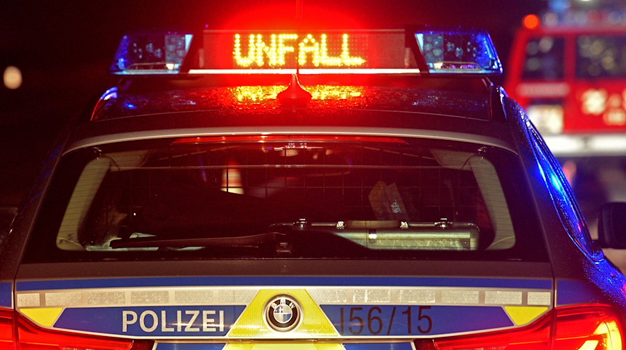 Unfall: Mann fällt von Hausdach und wird tödlich verletzt