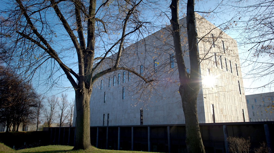 Die Sächsische Landesbibliothek - Staats- und Universitätsbibliothek Dresden (SLUB). / Foto: Arno Burgi/dpa-Zentralbild/dpa/Archivbild