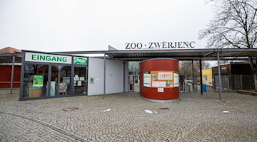 Der Eingang des Zoo Hoyerswerda. / Foto: Daniel Schäfer/dpa-Zentralbild/dpa/Archiv