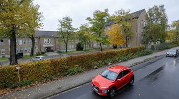Blick auf eine Immobilie im Stadtteil Dölitz in Leipzig. / Foto: Hendrik Schmidt/dpa