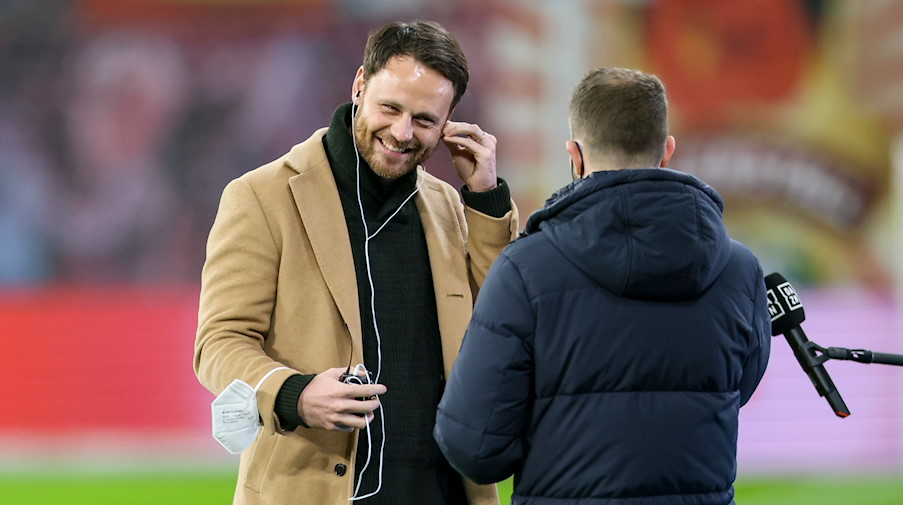 Technischer Direktor von RB Leipzig Christopher Vivell kommt zum Fernsehinterview. / Foto: Jan Woitas/dpa-Zentralbild/dpa