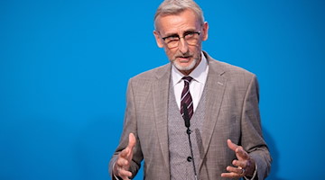 Armin Schuster (CDU), Sächsischer Innenminister. / Foto: Michael Reichel/dpa