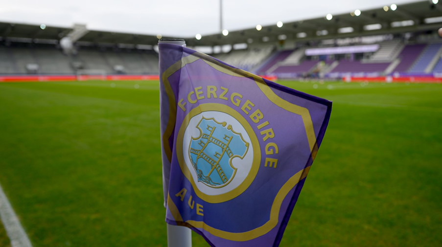 Der FC Erzgebirge Aue zieht Zwischenbilanz nach personellem Umbruch und formuliert Ziele. / Foto: Robert Michael/dpa-Zentralbild/dpa/Symbolbild