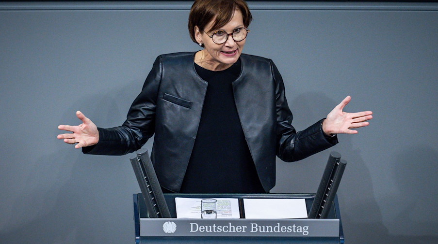 Bettina Stark-Watzinger (FDP), Bundesministerin für Bildung, spricht im Deutschen Bundestag. / Foto: Michael Kappeler/dpa/Archiv