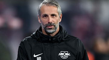 Leipzigs Trainer Marco Rose kommt vor Spielbeginn ins Stadion. / Foto: Hendrik Schmidt/dpa/Archivbild