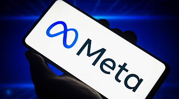 Ein Meta-Logo ist auf einem Smartphone zu sehen. / Foto: Rafael Henrique/SOPA Images via ZUMA Press Wire/dpa/Symbolbild