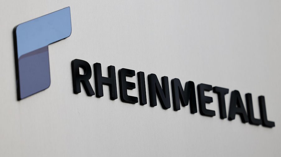 Das Rheinmetall-Logo auf dem Rheinmetall-Gebäude. / Foto: David Young/dpa/Archivbild
