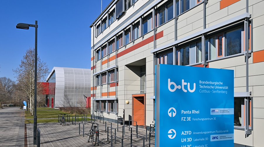 Der Campus der Brandenburgische Technische Universität Cottbus-Senftenberg (BTU) in Senftenberg. / Foto: Patrick Pleul/dpa