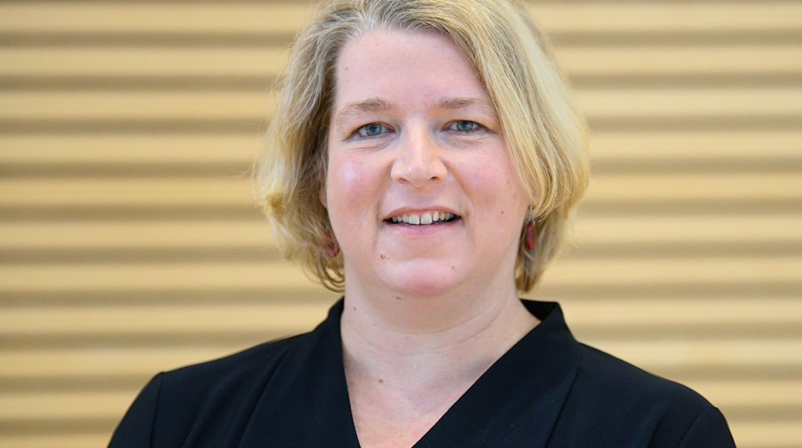 Juliane Hundert (Bündnis90/Die Grünen), neu gewählte Datenschutzbeauftragte des Freistaates. / Foto: Robert Michael/dpa-Zentralbild/dpa