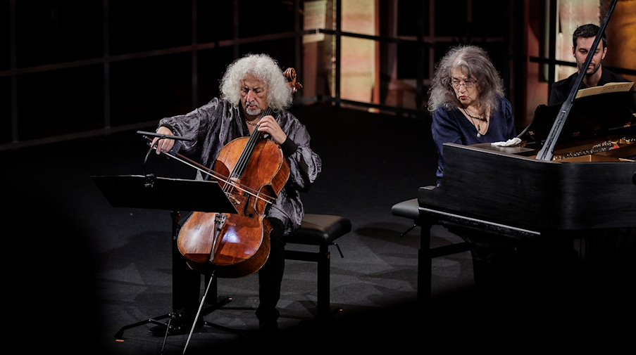 Martha Argerich, am Klavier, und Mischa Maisky am Cello, treten beim Lausitzfestival 2022 in der Dorfkirche Cunewalde auf. / Foto: Nikolai Schmidt/nikolaischmidt.de/dpa/Archivbild