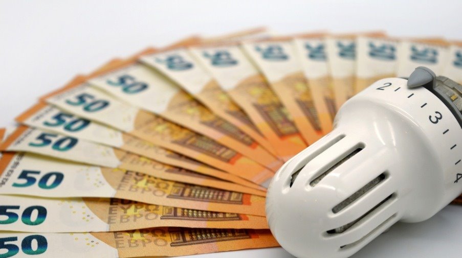 Quelle: https://pixabay.com/de/photos/geld-energiekosten-energiekrise-7725149/