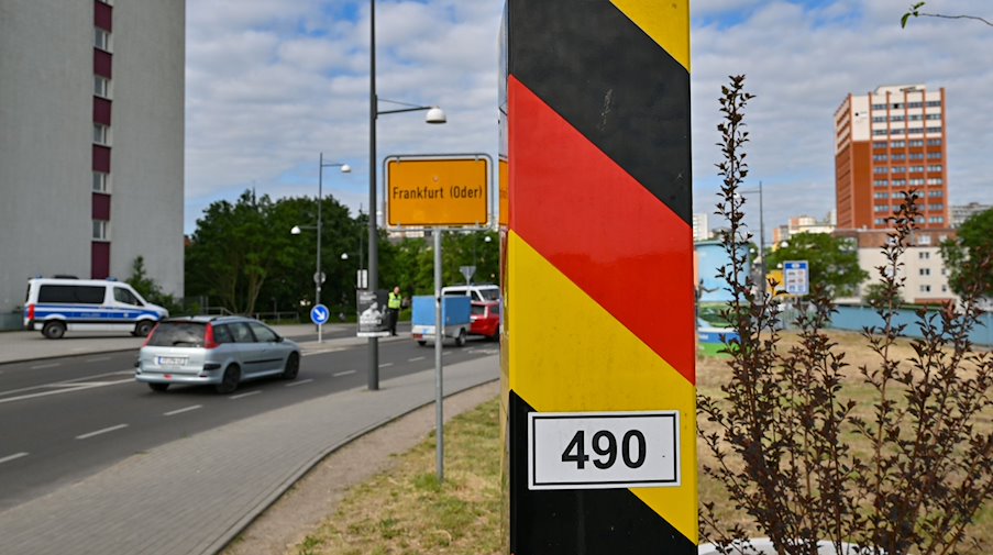 Der deutsch-polnische Grenzübergang Stadtbrücke in Frankfurt (Oder). / Foto: Patrick Pleul/dpa