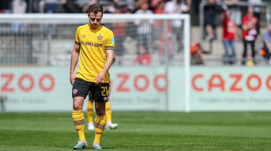 Jakob Lemmer (SG Dynamo Dresden) reagiert enttäuscht. / Foto: Roland Krivec/Defodi Images/dpa-Zentralbild/dpa