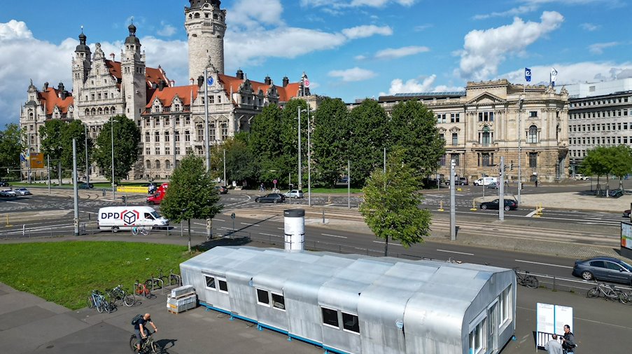 A historic room extension hall stands on Leuschnerplatz / Photo: Jan Woitas/dpa