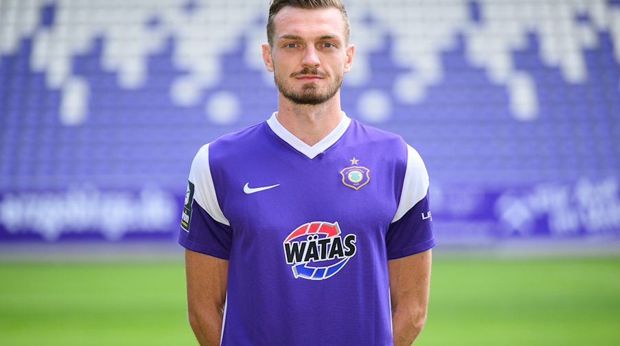 Third-division soccer club FC Erzgebirge Aue has parted ways with Alexander Sorge / Photo: Robert Michael/dpa/Archivbild