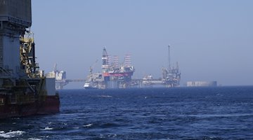 California demanda a los gigantes del petróleo: ¿Qué pasa? 🌍🔥