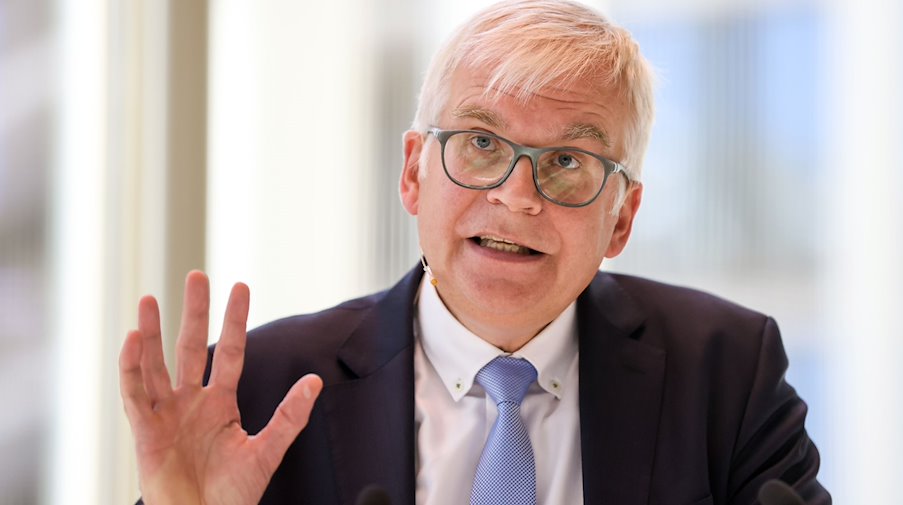 Hartmut Vorjohann (CDU), Finanzminister von Sachsen. / Foto: Jan Woitas/dpa-Zentralbild/dpa