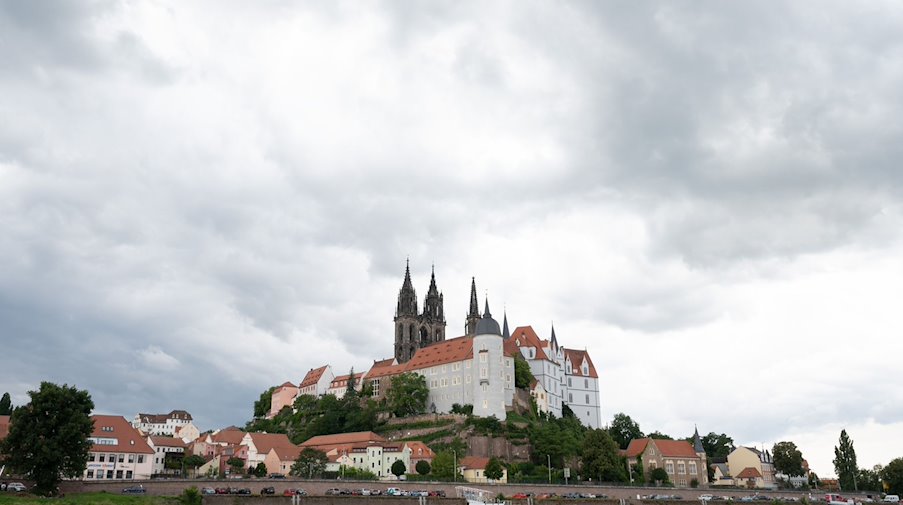 View of Albrechtsburg Castle with the cathedral behind the Elbe / Photo: Sebastian Kahnert/dpa/ZB