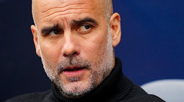 El entrenador del Manchester City, Pep Guardiola, reacciona antes del partido de fútbol / Foto: Jon Super/AP/dpa