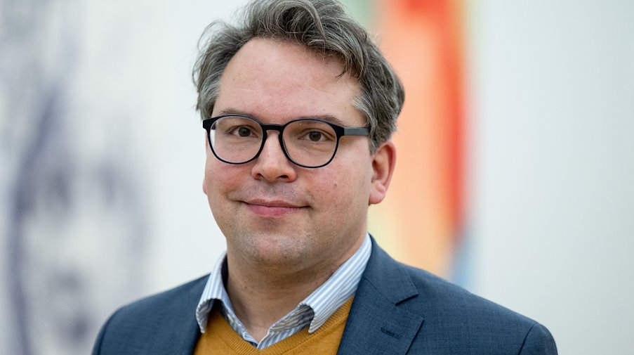 Frederic Bußmann, Director General de la Kunstsammlungen Chemnitz / Foto: Hendrik Schmidt/dpa/Archivbild