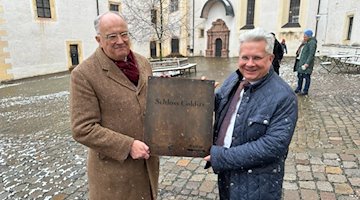 Placa de latón del castillo de Colditz