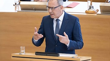 Йорг Урбан, голова АдН у Саксонії, виступає на пленарному засіданні земельного парламенту. / Фото: Sebastian Kahnert/dpa