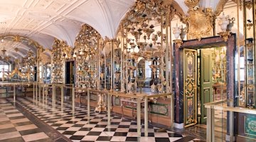Der Pretiosensaal im Historischen Grünen Gewölbe im Dresdner Schloss. / Foto: Sebastian Kahnert/dpa-Zentralbild/dpa