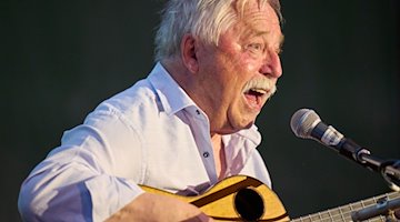 Wolf Biermann, poet and singer-songwriter, performs in the Audimax of the University of Koblenz-Landau / Photo: Thomas Frey/dpa