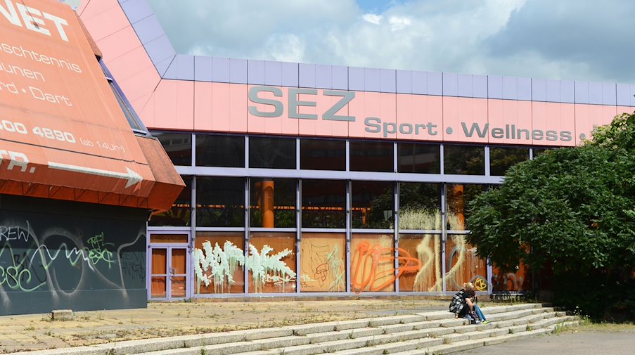 Das Sport- und Erholungszentrum SEZ in Berlin Friedrichshain in der Landsberger Allee. / Foto: Jens Kalaene/dpa-Zentralbild/dpa