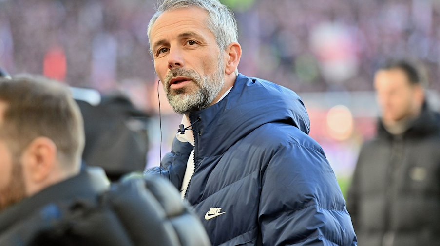 Die Ergebniskrise von RB Leipzig macht sich laut Trainer Marco Rose mental bemerkbar. / Foto: Jan-Philipp Strobel/dpa