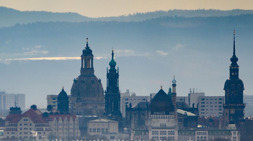 Blick auf die Innenstadt. / Foto: Robert Michael/dpa/Archivbild