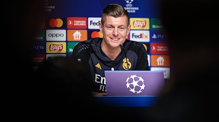 Real's player Toni Kroos speaks at the press conference / Photo: Jan Woitas/dpa
