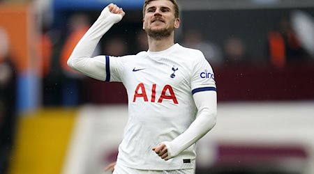 Tottenham Hotspur's Timo Werner celebrates after scoring his side's fourth goal. / Photo: Nick Potts/PA Wire/dpa