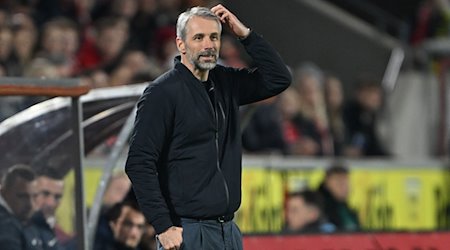 Leipzig coach Marco Rose reacts on the touchline / Photo: Federico Gambarini/dpa