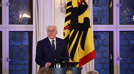 Federal President Frank-Walter Steinmeier delivers the speech "35 Years of Peaceful Revolution, 75 Years of Basic Law - What about our democracy?" at the Leipzig Book Fair. / Photo: Jan Woitas/dpa