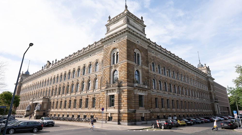 Blick auf das Justizzentrum in Dresden. / Foto: Sebastian Kahnert/dpa