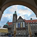 Blick auf das Neue Rathaus in Chemnitz. / Foto: Hendrik Schmidt/dpa-Zentralbild/dpa